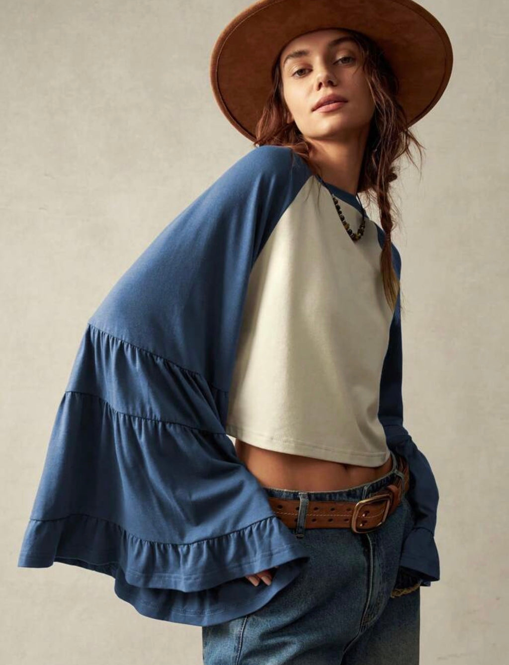 Sweet Caroline Bell Sleeve Top 💙