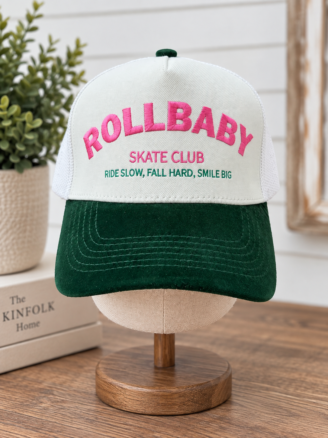 The 90s Skate Night Hat 🛼