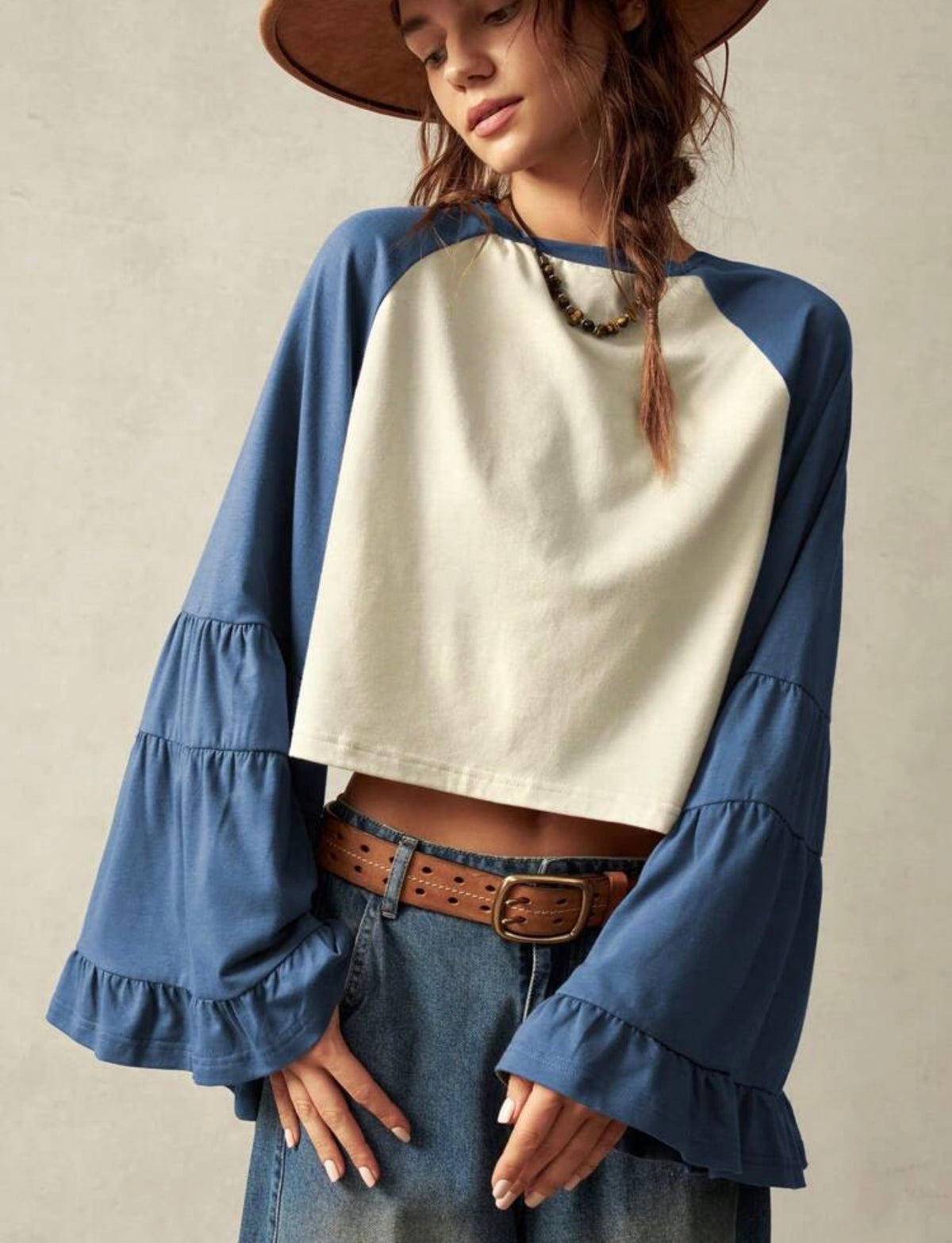 Sweet Caroline Bell Sleeve Top 💙